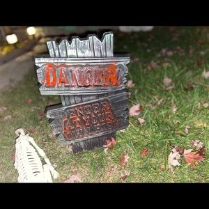 Meet your Posher, Hena